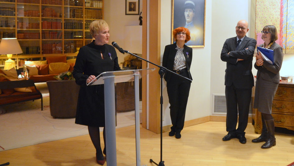 ce71fafb3066f2a7 baf62